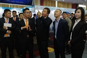  國家檔案局副局長、中央檔案館副館長付華同志親臨永亨北京展會現場指導工作
